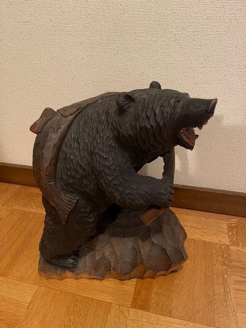 木製クマの彫刻 置物