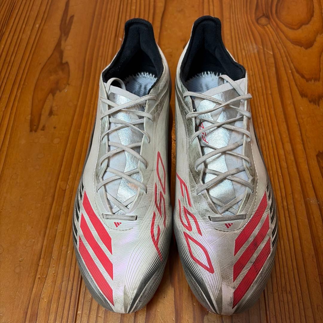 サッカースパイクadidas メッシモデル 26cm