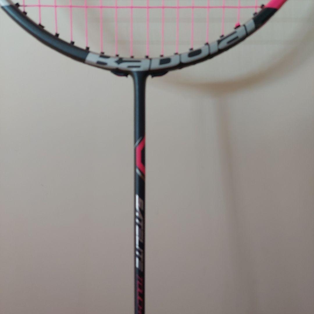 【美品】Babolat バボラバドミントンラケット 5U　ピンク