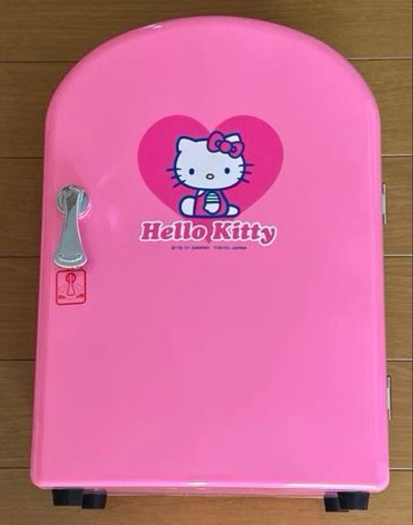 ハローキティ　クーラー＆ウォーマー　ミニ冷温蔵庫
