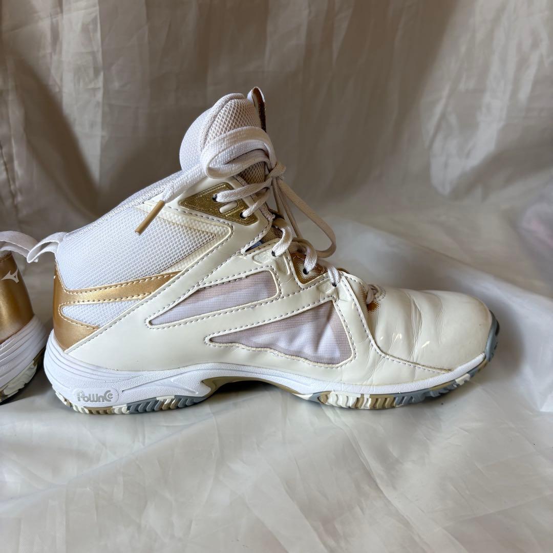 ⭐️MIZUNO⭐️WAVE DIVERSE LG4 ホワイト 23㎝