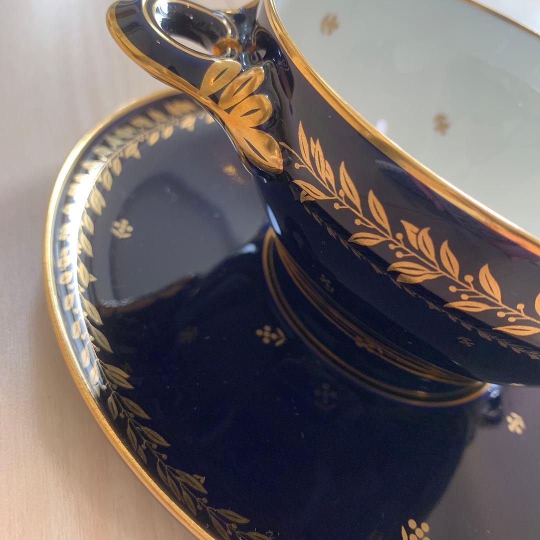 セーブル(Sevres) ペイル24K金彩装飾スープカップとプレート
