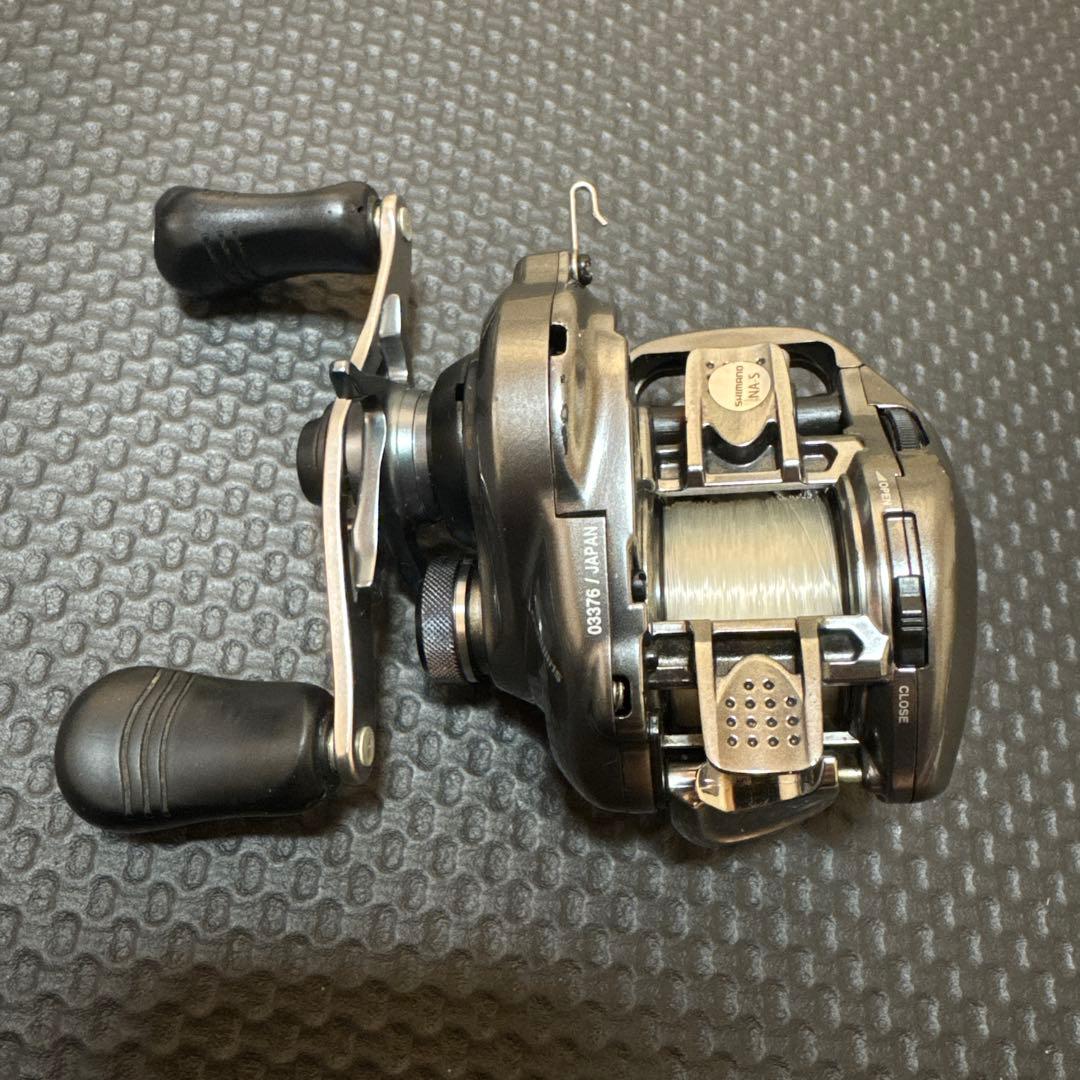 シマノ 15メタニウムDC 右ハンドル ノーマルギア