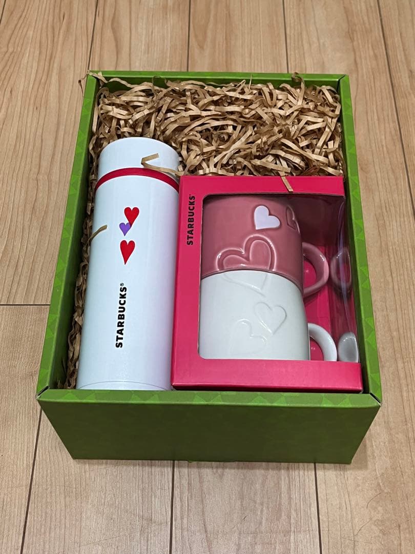 【新品未使用】STARBUCKS バレンタイン タンブラー　マグカップ　セット