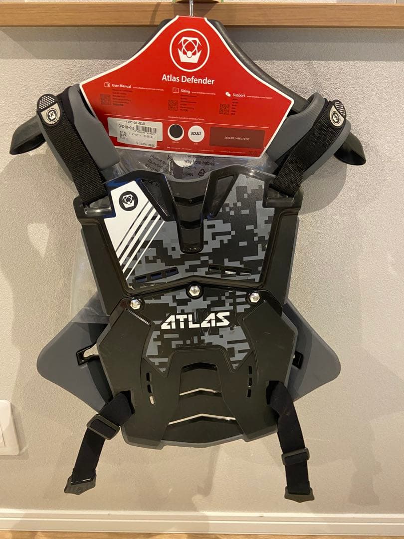 Atlas Defender 上半身プロテクター
