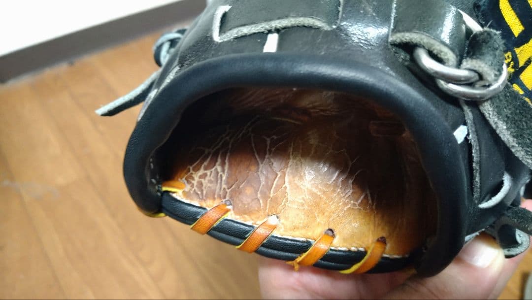 【割引中】SSK 阪神タイガースコラボグローブ 日本製　軟式　岡田彰布モデル