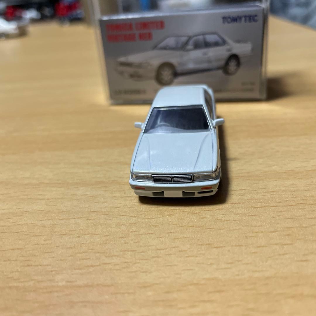 ローレルC33 トミカリミテッドヴィンテージ