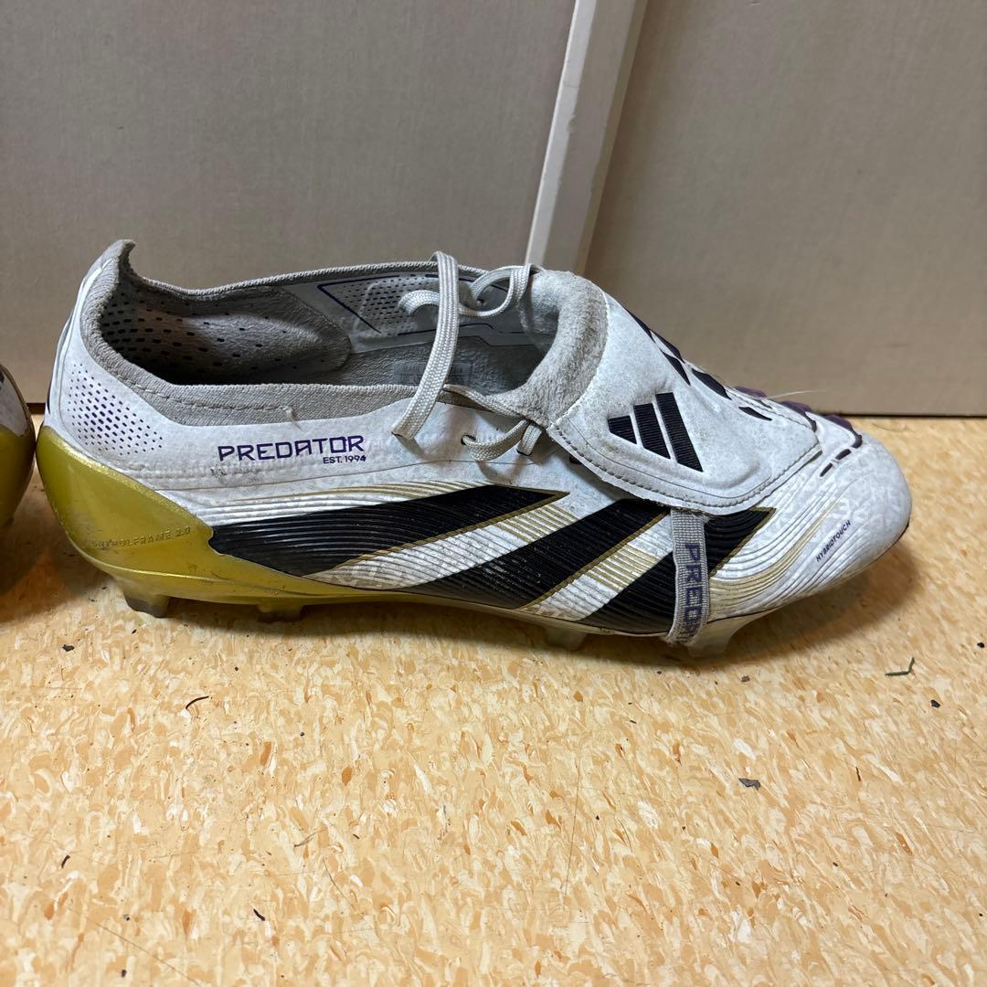 adidas Predator サッカーシューズ・スパイク
