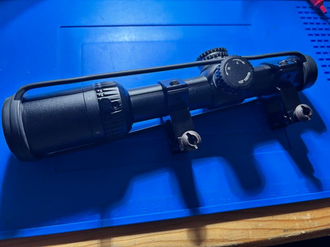 h*i様 Vector Optics ショートスコープ　美品