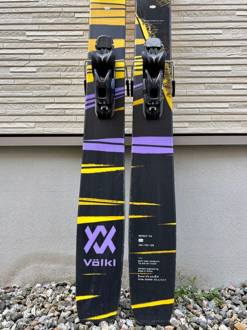 Völkl REVOLT 114 スキー板 ATOMIC ビンディング付き