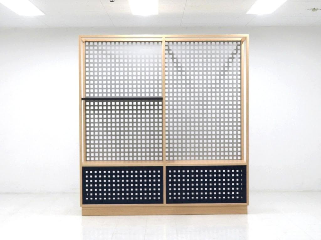 展示品　大型　有孔　パンチング　ショーケー　店舗什器　飾り棚　シェルフ