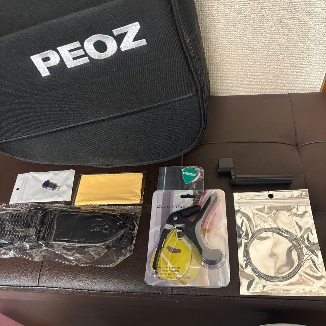 PEOZスマートギター　専用ケース付き。　付属品付き。
