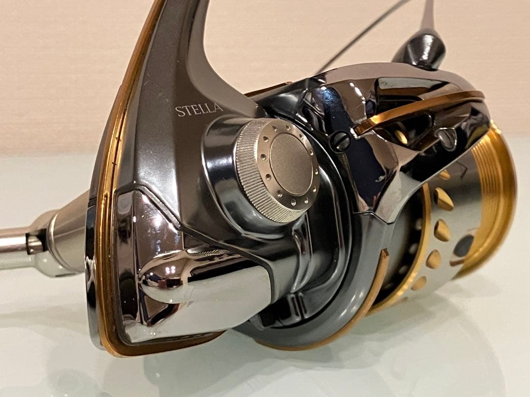 美品　シマノ　ステラ　2500S スピニングリール　機関良好