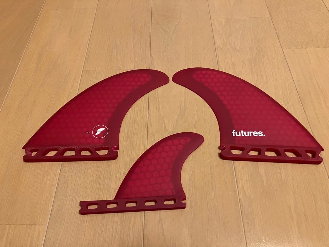 futures. T1フィン 2+1 新品未使用