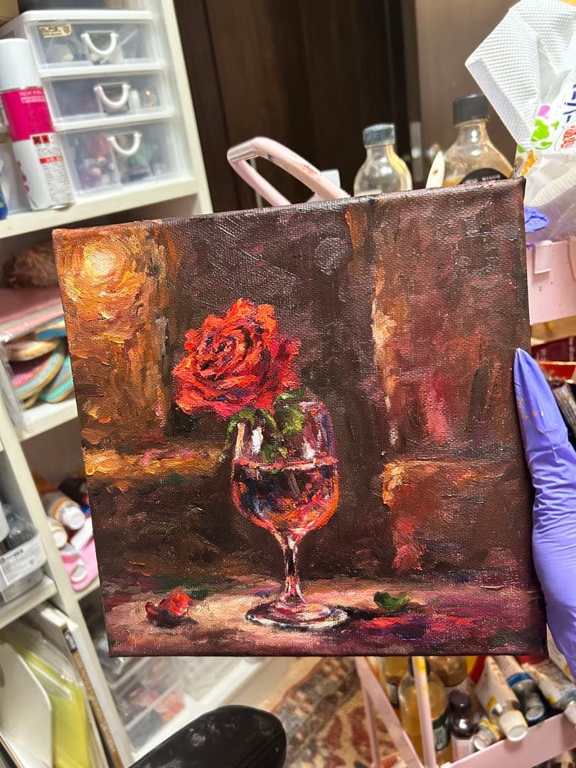 バラの花とグラスの油彩画