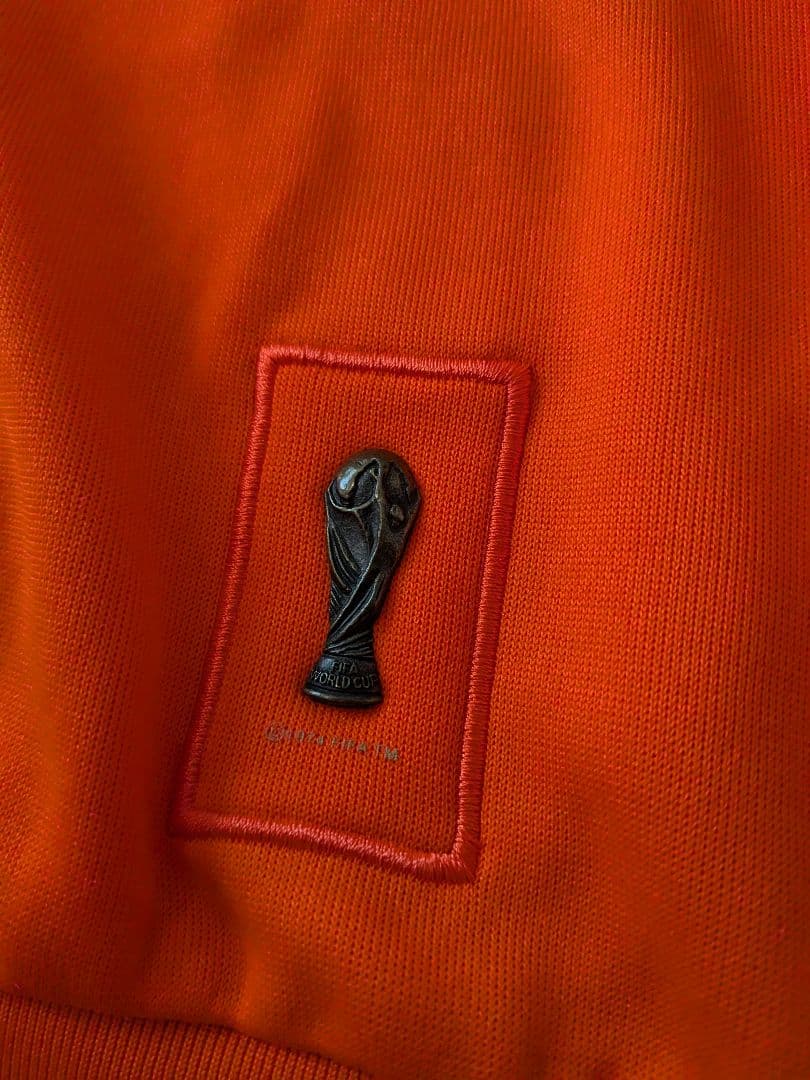 adidas オランダ代表ジャージ オレンジスリーライン
