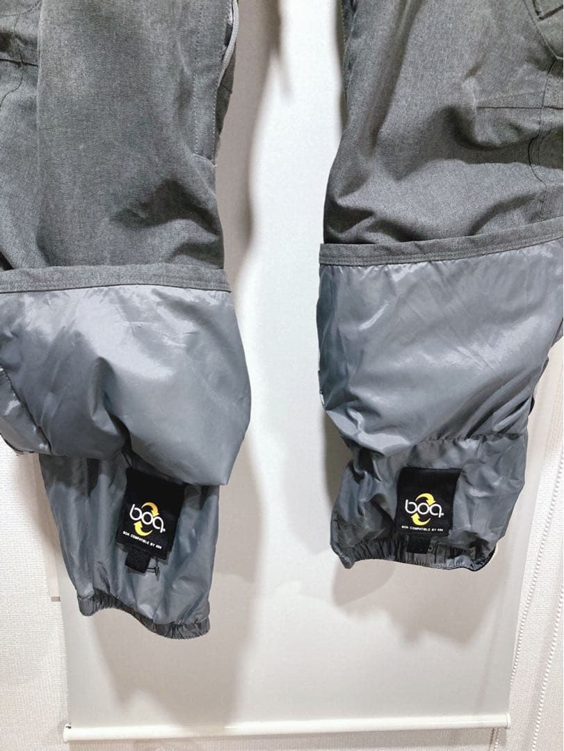 686 レディーススノーボードウェア　パンツ