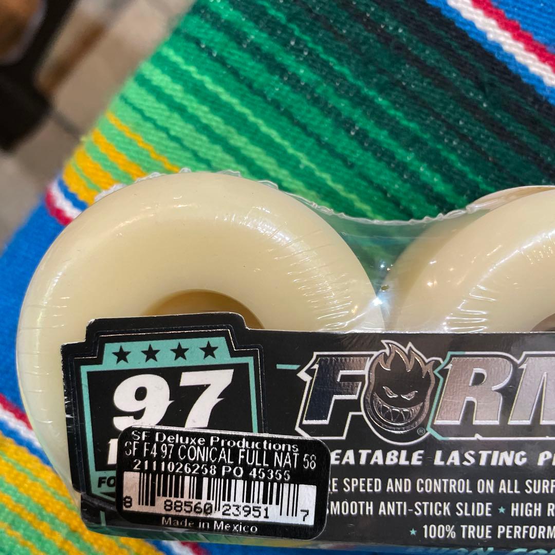 SPITFIRE FORMULA FOUR 97D ウィール 58mm