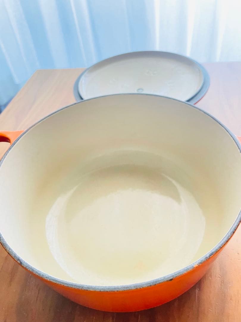 Le Creuset ルクルーゼ　ココット・ロンド 20 cm オレンジ　両手鍋