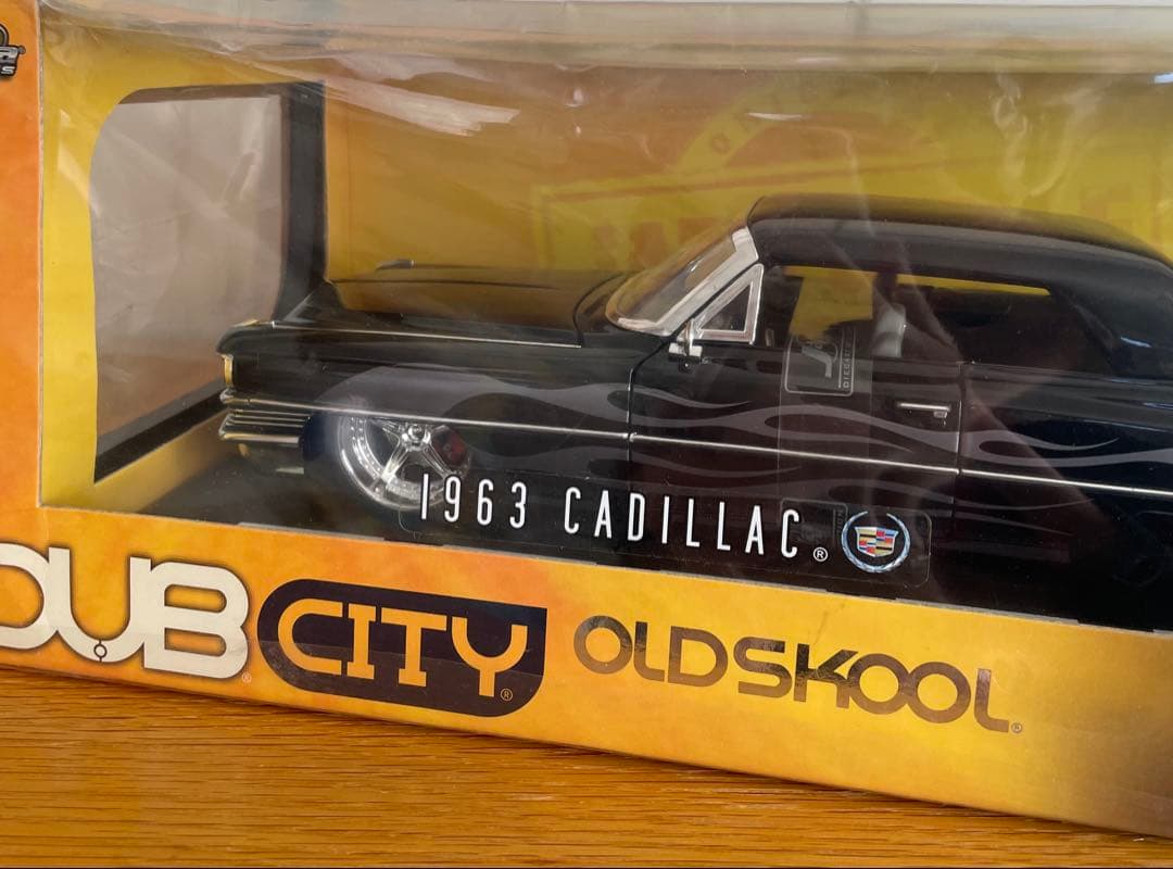 ミニカー JADA DUB CITY OLD SKOOL 1963 Cadillac