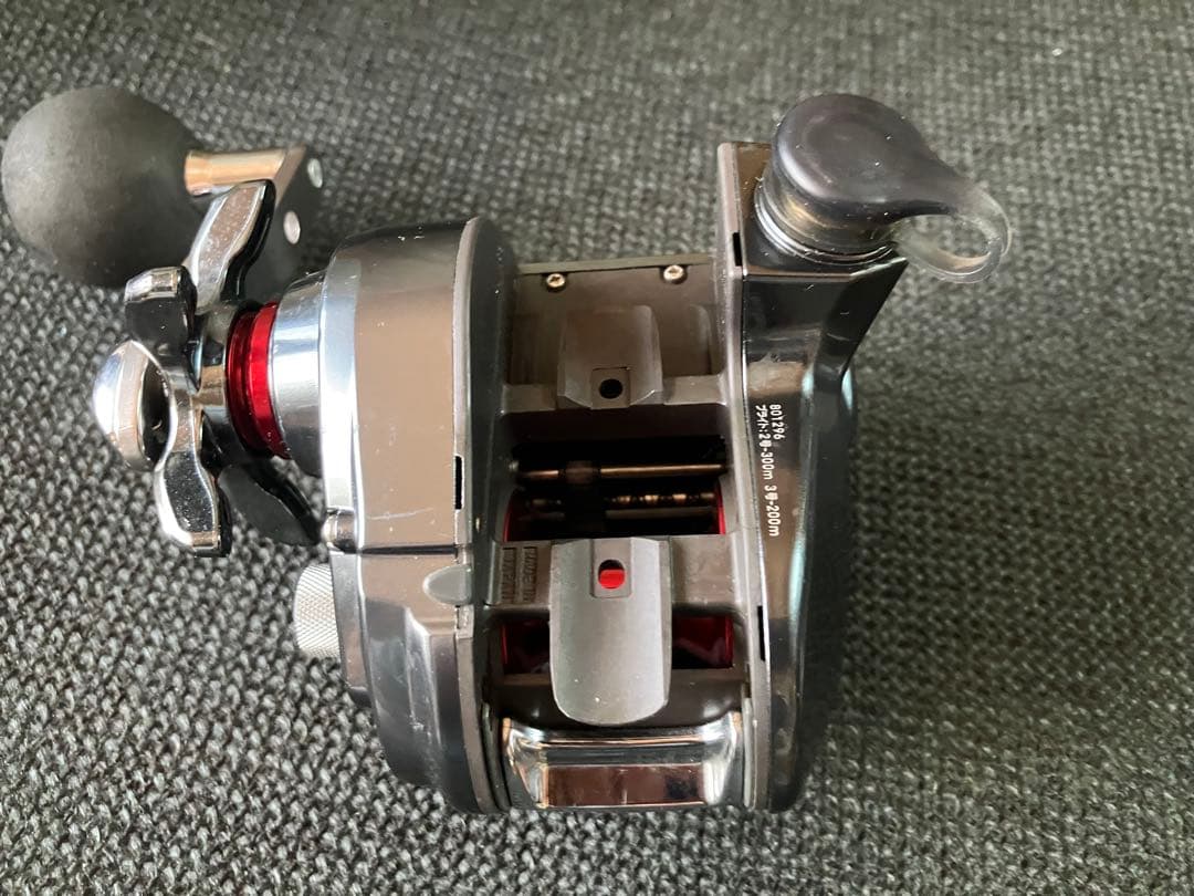 ダイワ電動リール　シーボーグ200J 右ハンドル【作動良好】