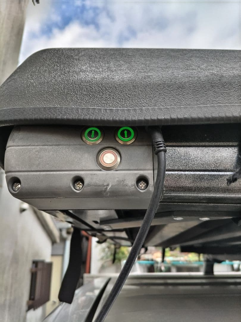 ルーフテント　電動　ルーフトップテント　未使用　引取り限定