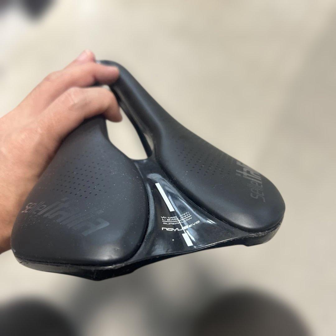 Selle Italia セライタリア NOVUS BOOST スーパーフロー