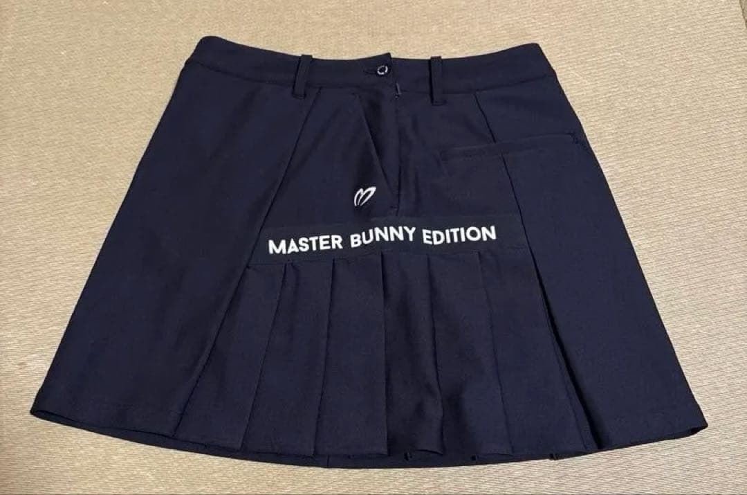 MASTER BUNNY EDITION 黒 プリーツスカート