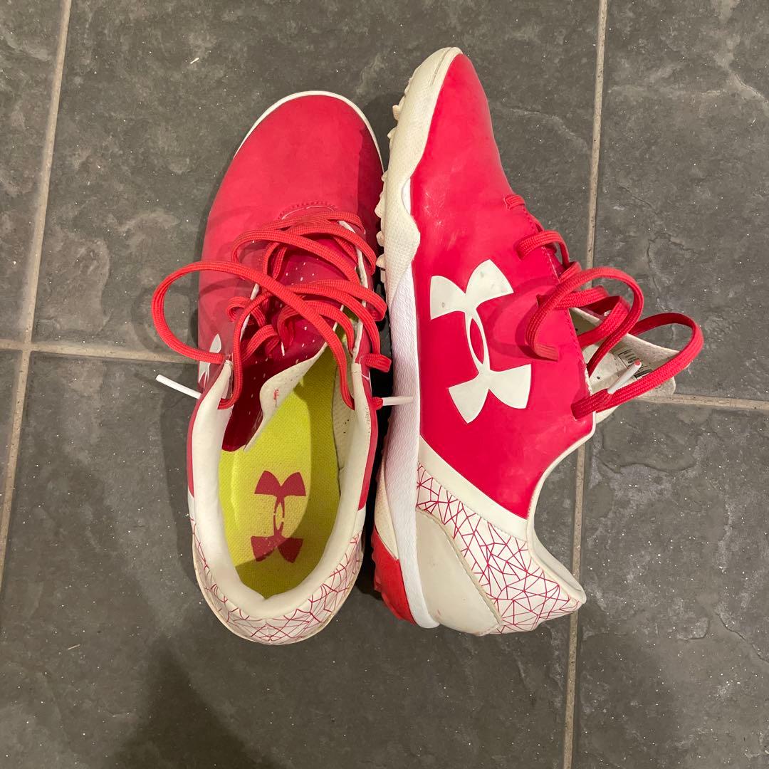 Under Armour 赤 スニーカー トレーニング用 アンダーアーマー