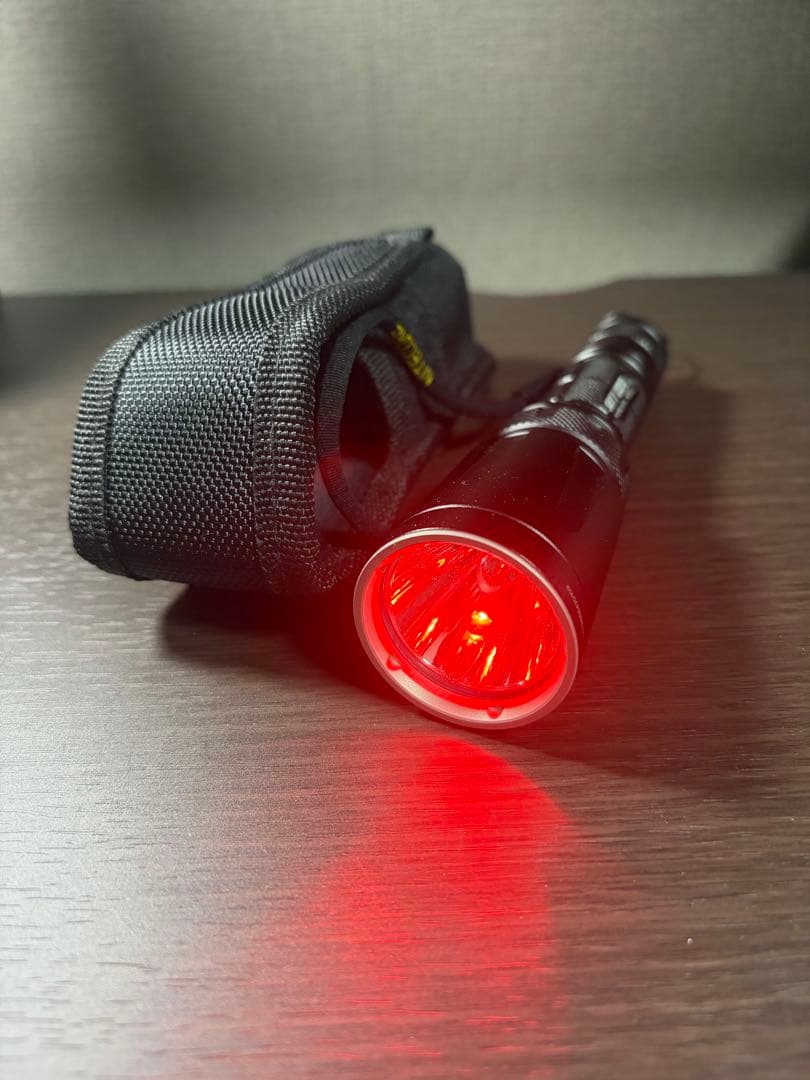 Nitecore (ナイトコア)SRT7 Revenger懐中電灯