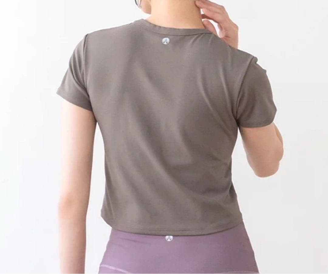 LAVA限定【SUKALA】カップ付きクロップドTee ブラウン S