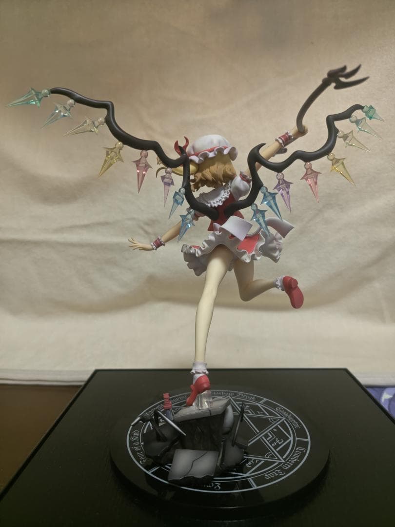 フランドール・スカーレット フィギュア 1/8スケール