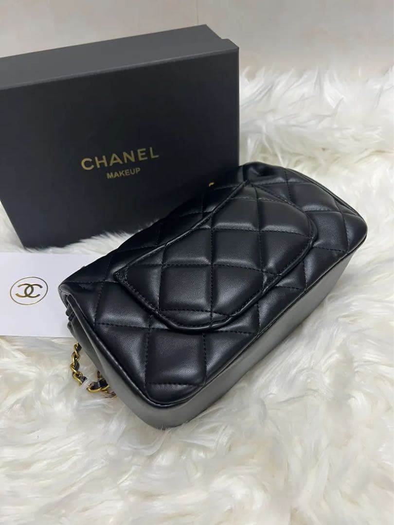 CHANEL CC ロゴブラック キルティングショルダーバック　ノベルティ