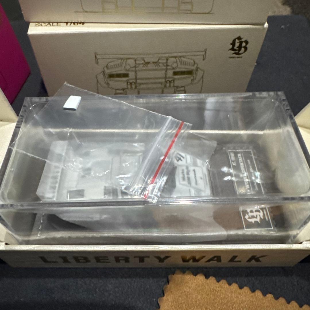 TOPART 1/64 LBWK WHITE　限定モデル