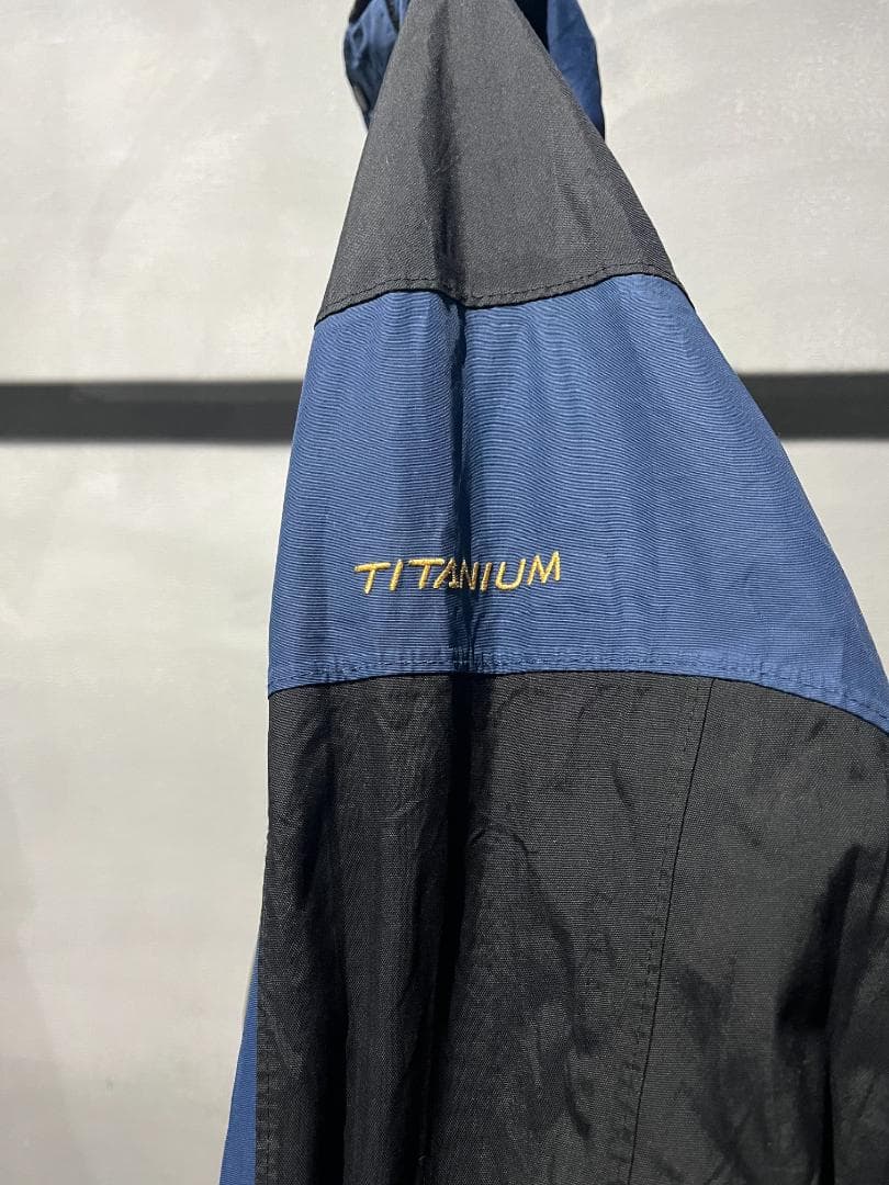 00s　Columbia TITANIUM マウンテンジャケット XL　ブルー
