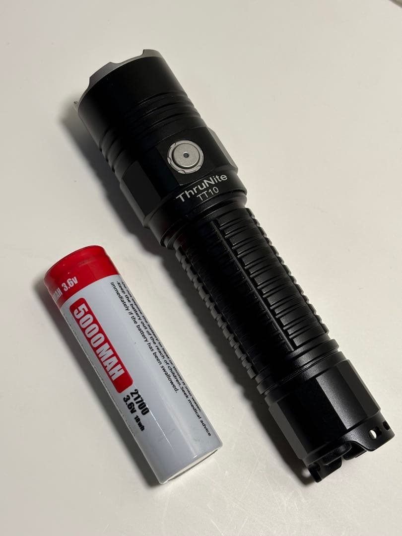 ThruNite TT10懐中電灯 USB充電式