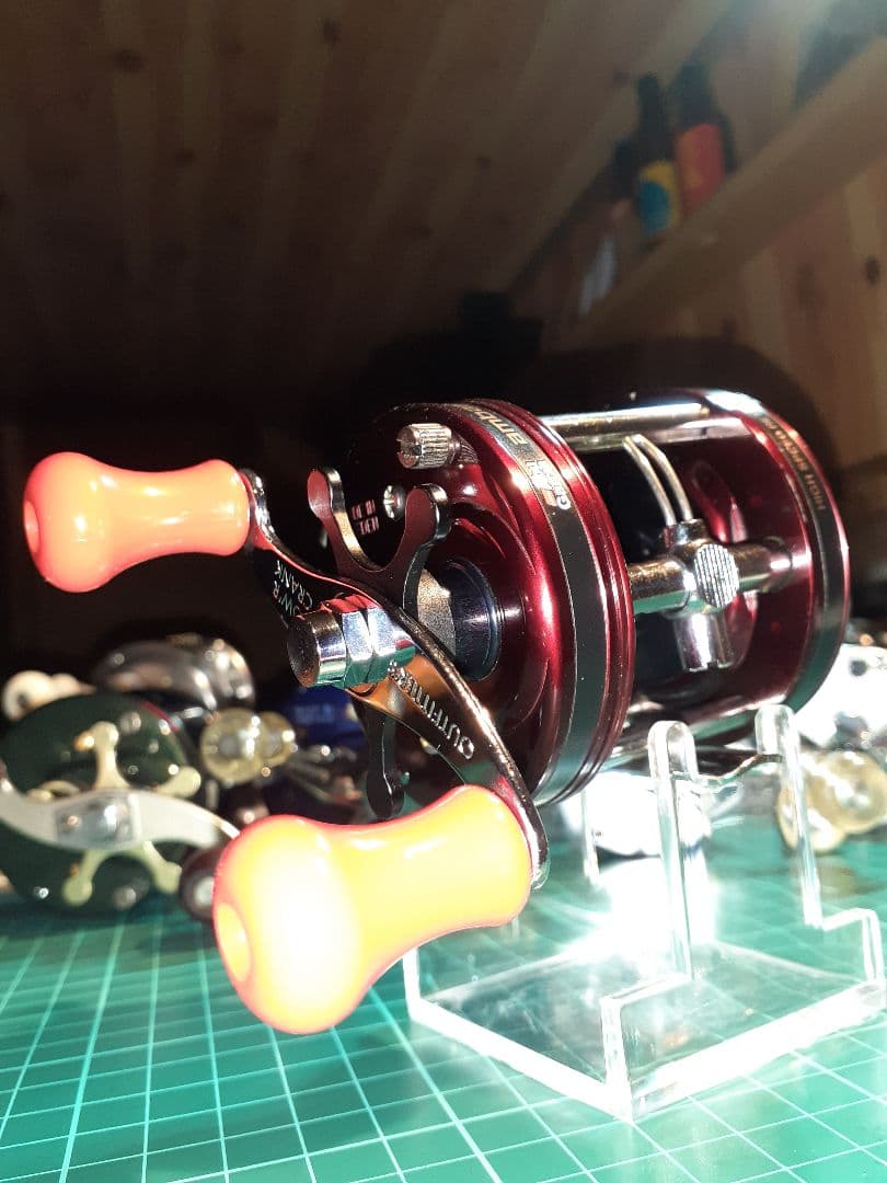 アブガルシア アンバサダー５５００-C３ アウトフィッターズパワーハンドル付き