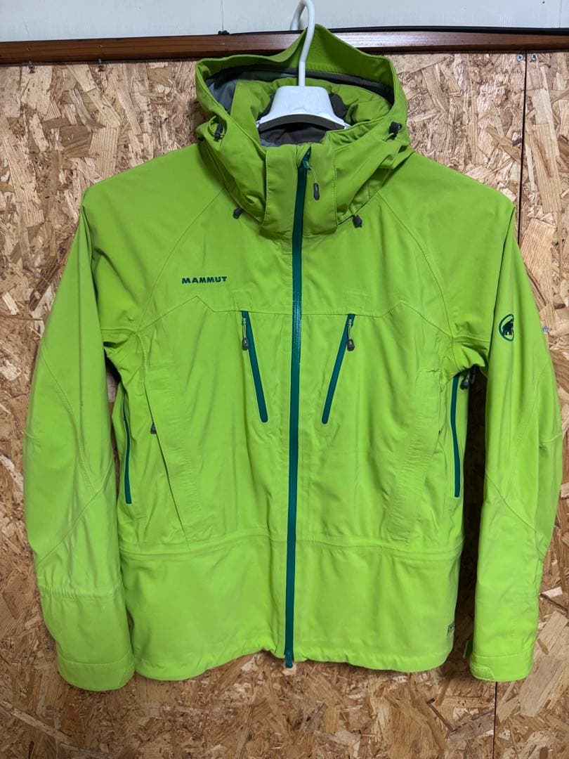 週末特価続行　MAMMUT マムート スキーウェア 上下セット