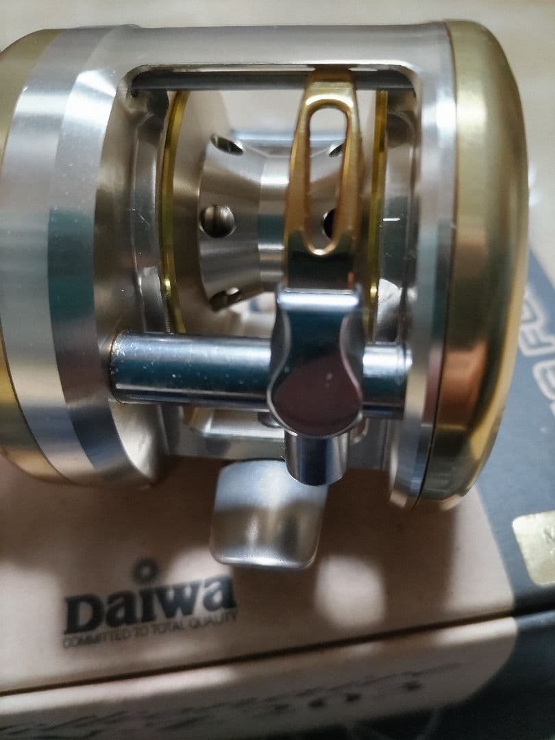 t*g様 Daiwa Millionaire CV-Z 203 ベイトリール