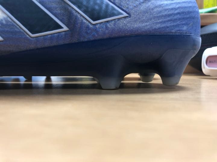 サッカースパイク adidas ネメシスメッシ18.1 27.0