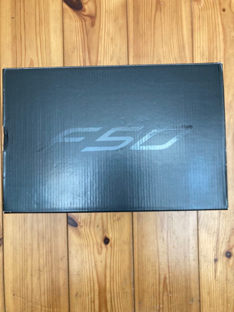 【週末値下中】F50 ELITE CAPSULE FG / 天然芝用　24cm