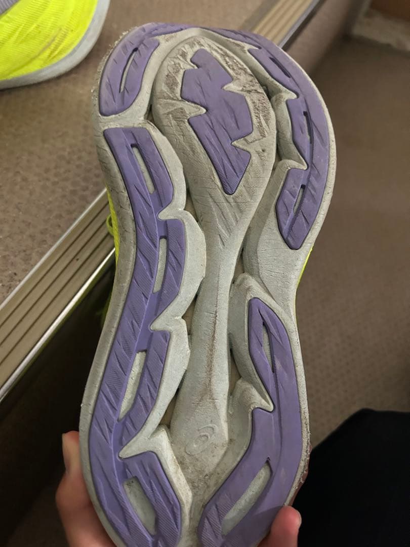 アシックス　スーパーブラスト　24.0