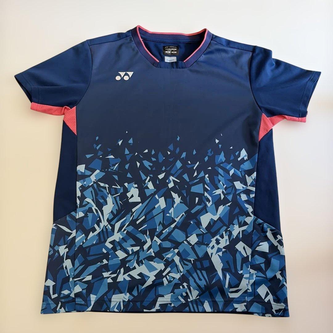 YONEX ユニフォーム　廃盤商品　レア　Lサイズ