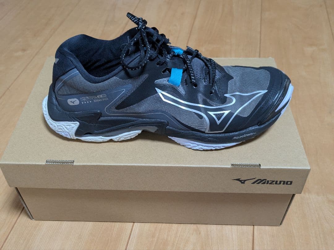 シューズ Mizuno WAVE LIGHTNING Z8 25.0cm