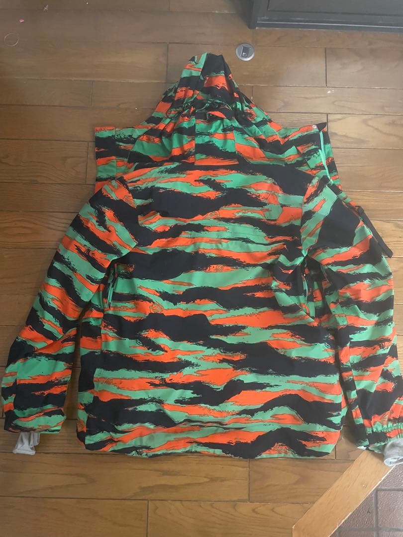 VOLCOM ボルコム　スノーボード　ウェア　アウター