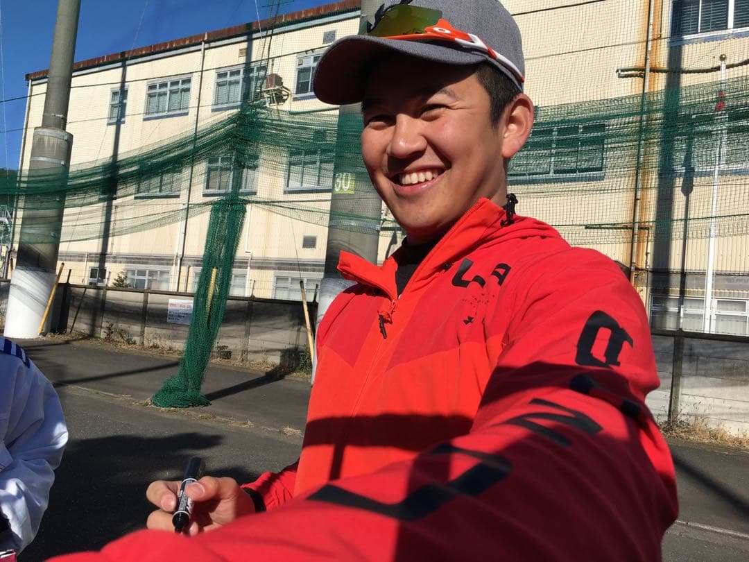 横浜DeNAベイスターズ山﨑康晃ビジターユニフォーム本人サイン入り&スターナイト