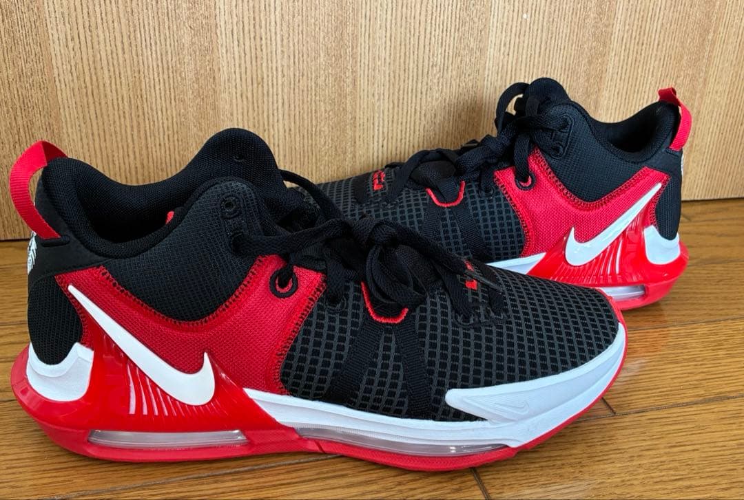 新品同様　Nike LeBron Witness 7 レブロン　バッシュ　赤　黒