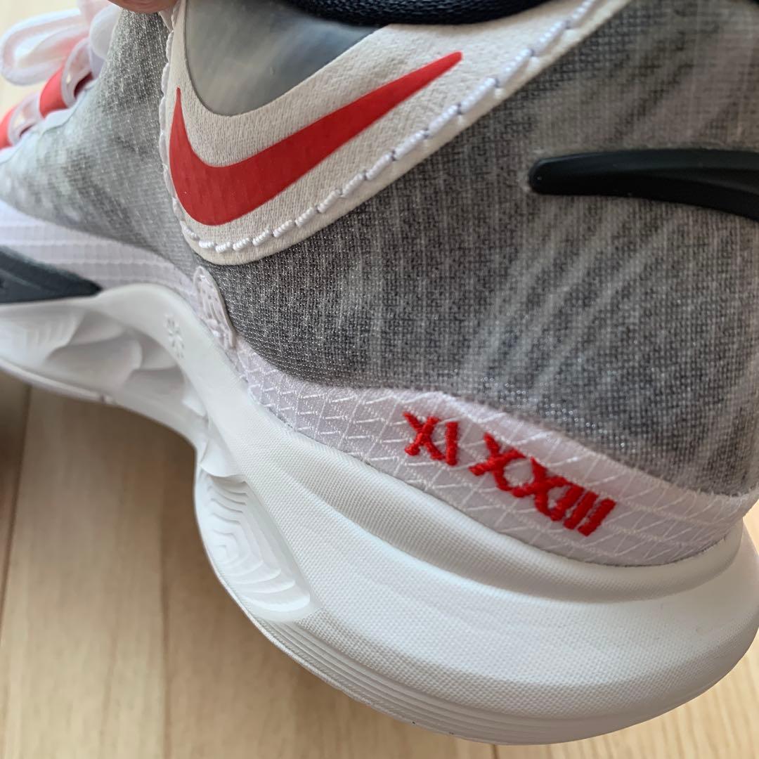 日本未発売 NIKE KYRIE 8 ナイキ カイリーアービング　26.5cm