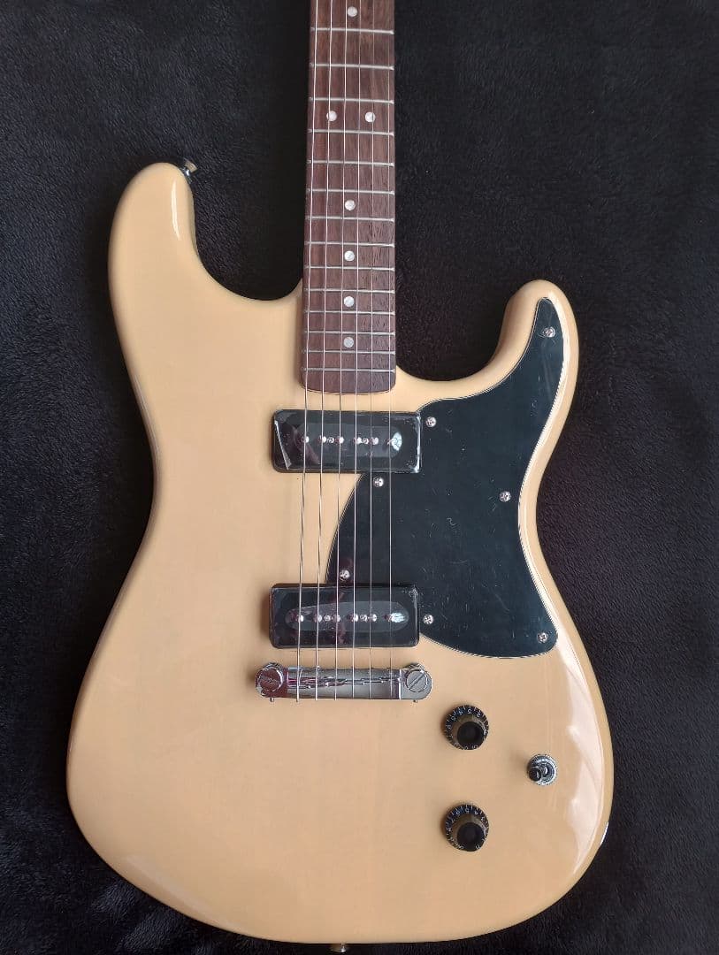 Squier by Fender Strat-O-Sonic スクワイア