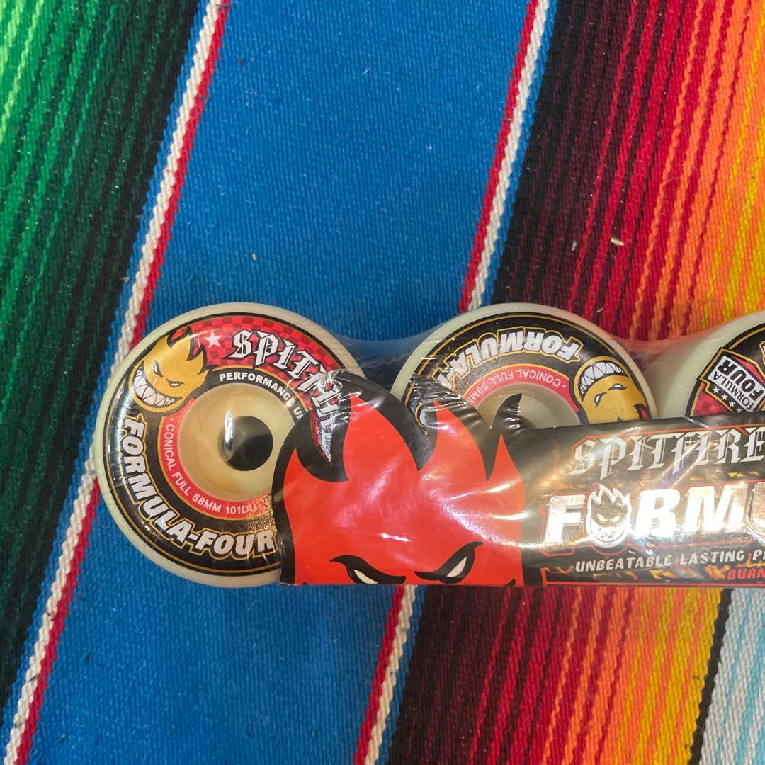 スケートボード SPITFIRE FORMULA FOUR 101DURO 58mm